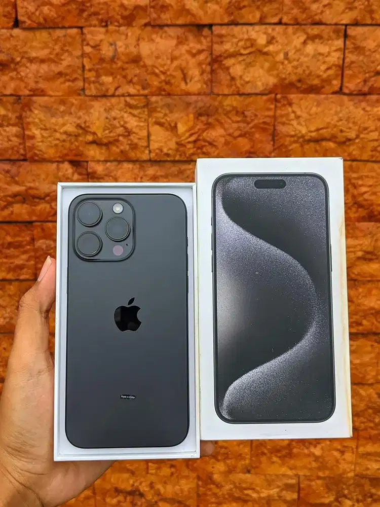 iPhone 15 Pro Max 256 GB iBox