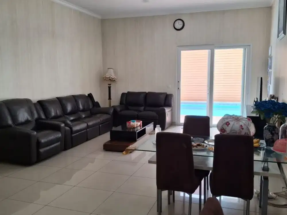 Dijual Rumah PIK Katamaran Indah with pool Uk 8x28 m2 at Jakarta Utara