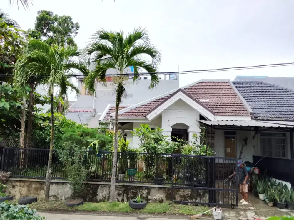 Harus terjual hari ini nego sampai jadi Dijual cepat rumah di kawasan Sentul City dengan lokasi sangat strategis Dekat Taman Budaya