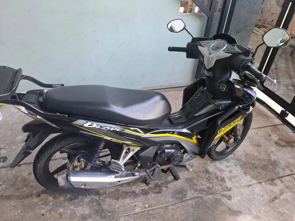 Jual Honda Blade 125 2017 List Kuning Murah