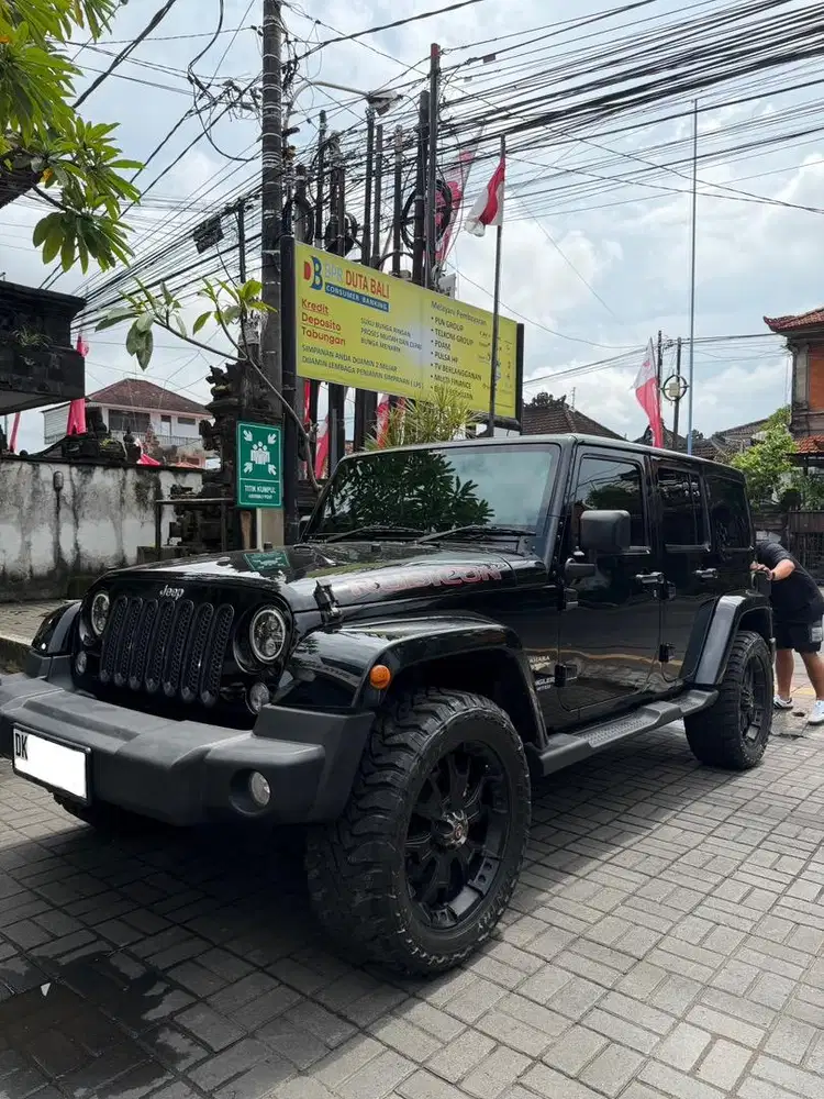 Jeep Wrangler JK Sahara Km 24rb