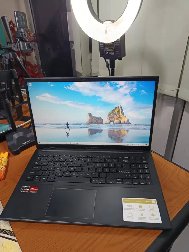 Asus VivoBook Go 15 E1504FA-NJ096 AMD Ryzen 3 RAM 4GB SSD 256GB 15.6