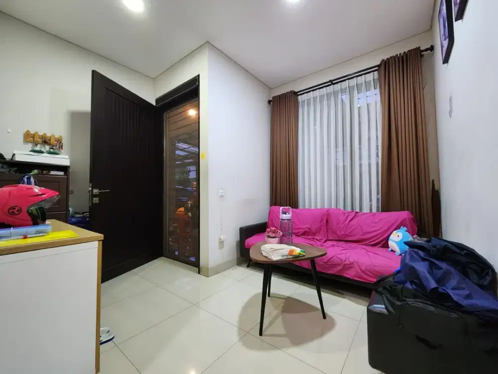 Termurah! Rumah Siap Huni di Komplek Singgasana Pradana Bandung