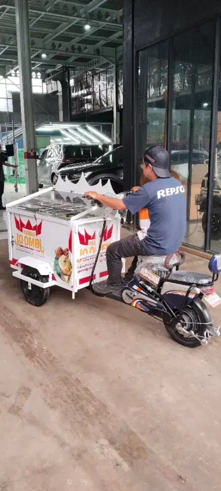 Lowongan kerja driver, pramusaji