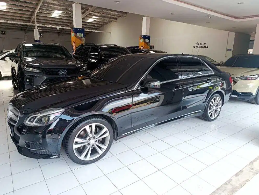 MERCEDES-BENZ E250 AT 2013