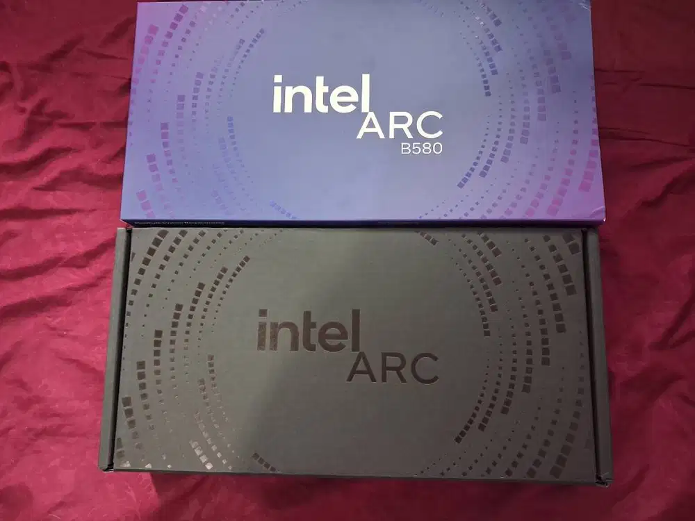 Intel ARC B580 12GB Founders Edition Fullset Garansi Resmi Synnex Metr