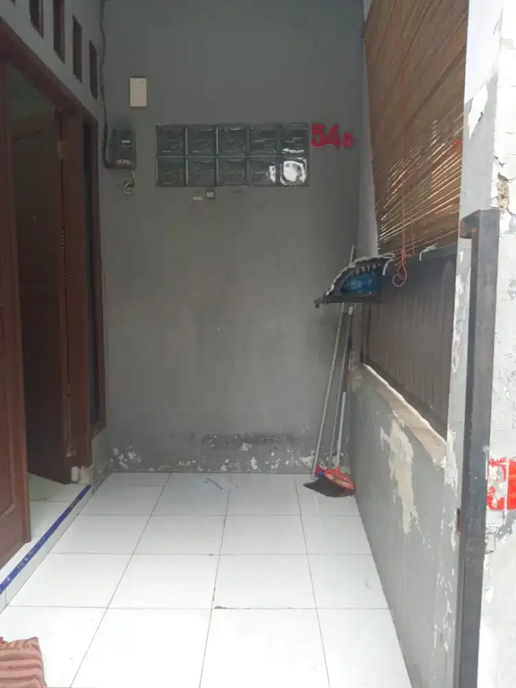 Dikontrakan tahunan dekat dengan Universitas Binus