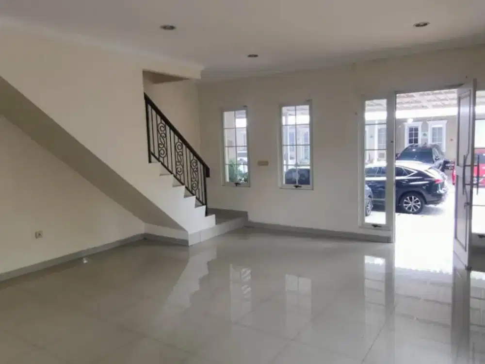 Rumah Bagus Di Green Lake City Luas 11x15 2 Lantai Posisi Hoek Sap Huni