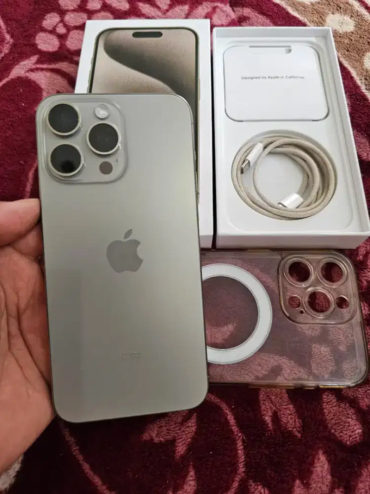 iPhone 15 pro max 256gb mulus like new,,lengkap fulset,istimewa