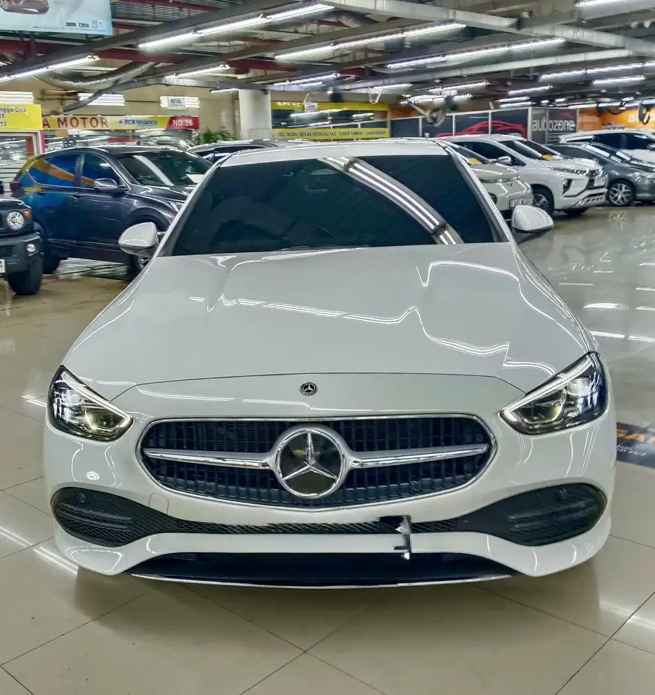 Mercy C200 2023 km low pk 2024