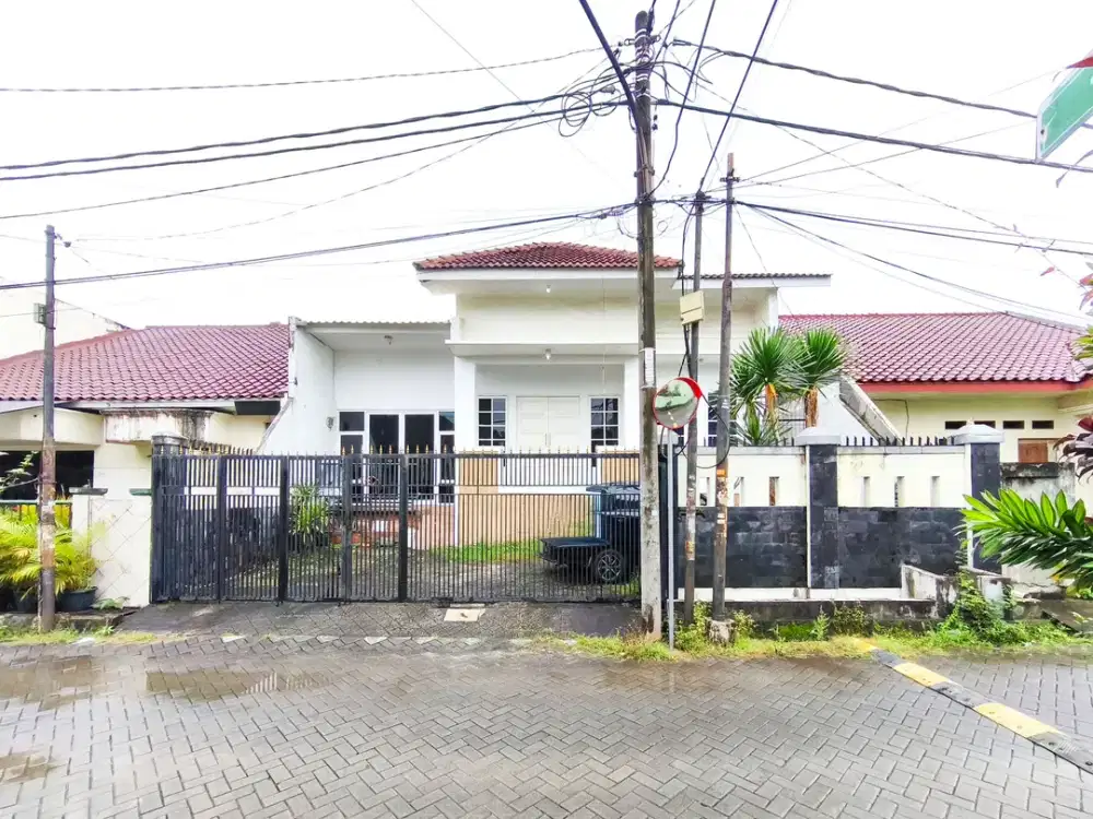 Rumah LT 240 Hadap Selatan dekat Gerbang Tol Joglo Siap KPR J-39685