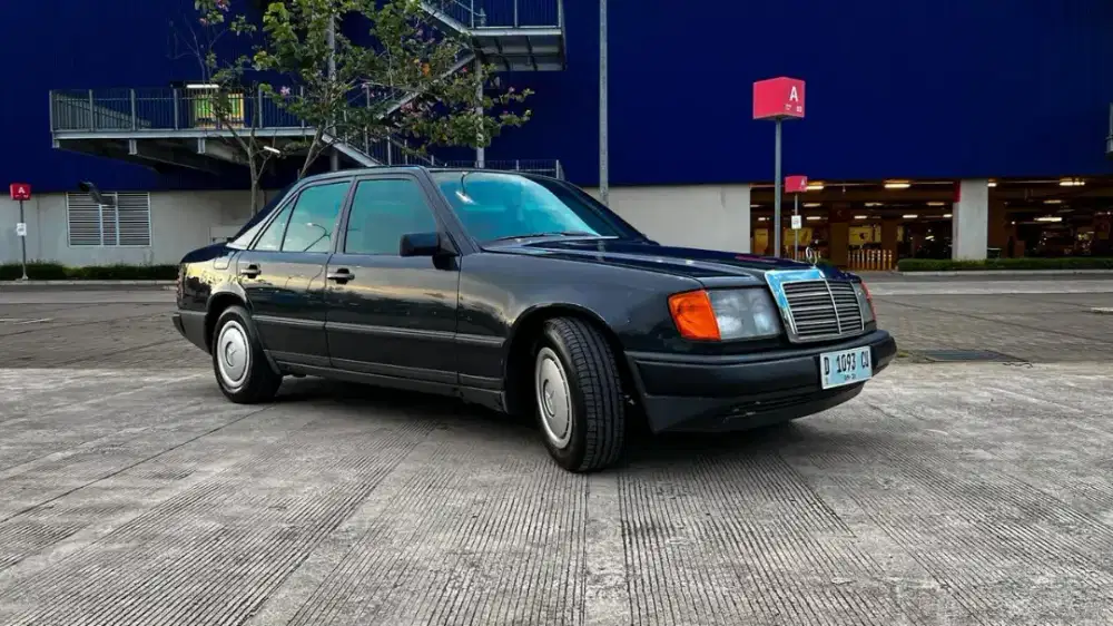 Mercedes-Benz 300E W124