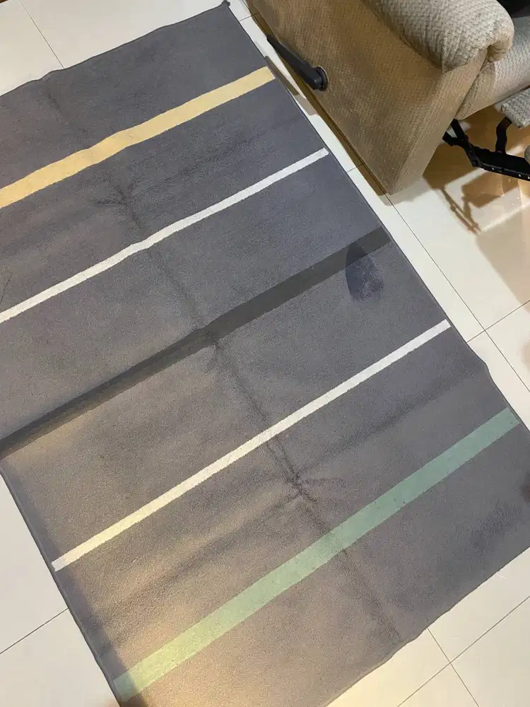 Karpet IKEA 120x180 cm – Baru Dilaundry, Bersih, Harga Nego!