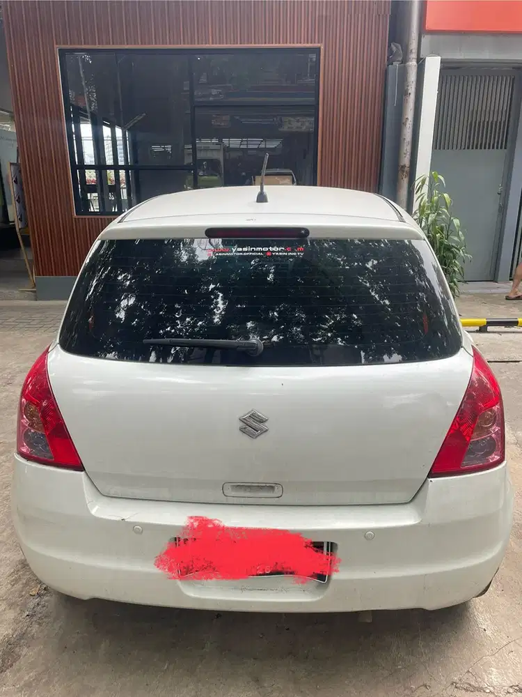 Suzuki Swift 2011 Bensin