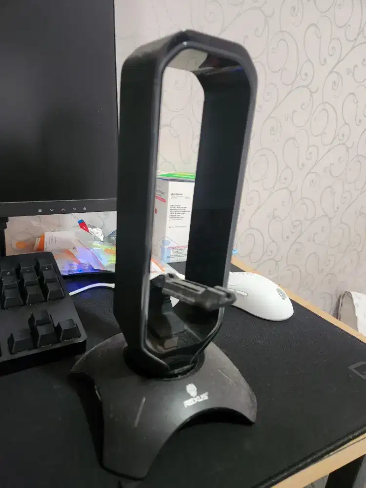 GRATIS dul Headset stand dan mouse bungee rexus
