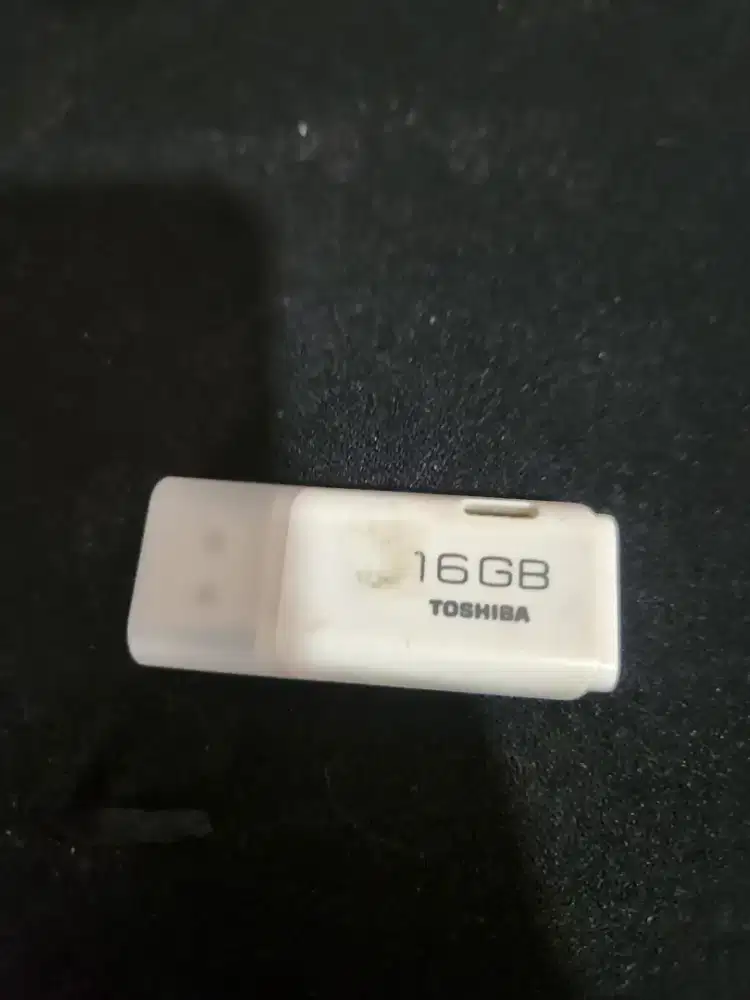 GRATIS dul Flashdisk Toshiba 16gb