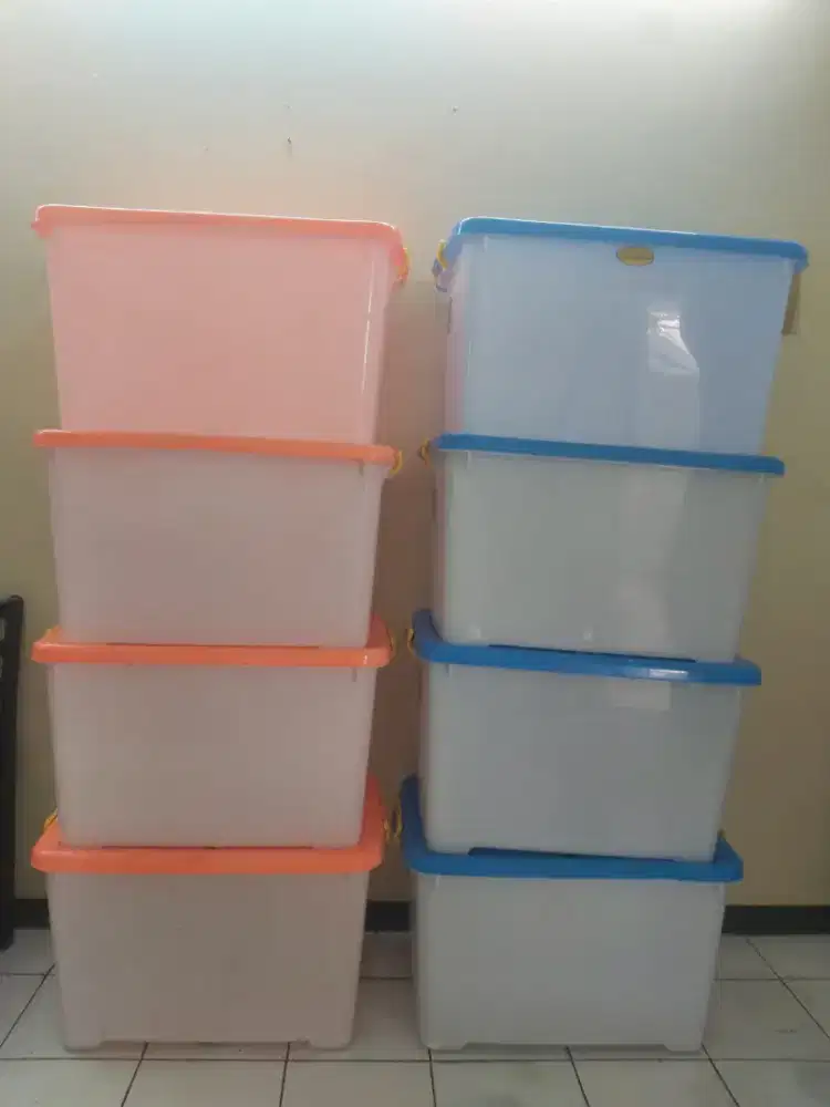 Jual murah 10 container(8 Shinpo mega cb 130 &2 Lionstar 82L),750 ribu