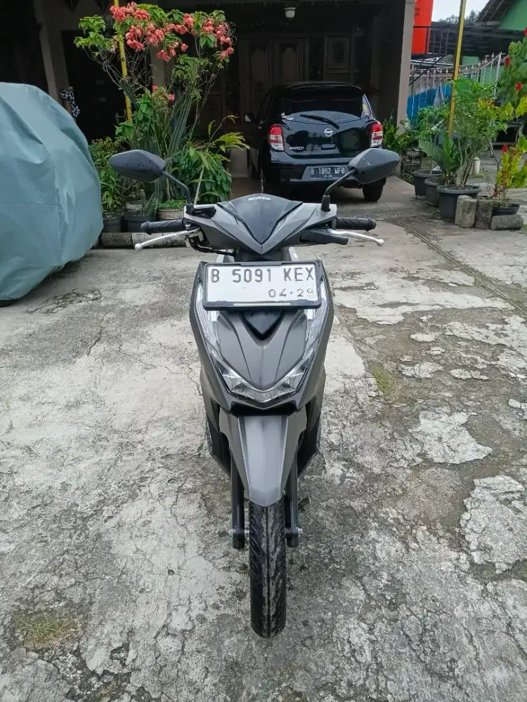 Jual honda beat duluxe low km