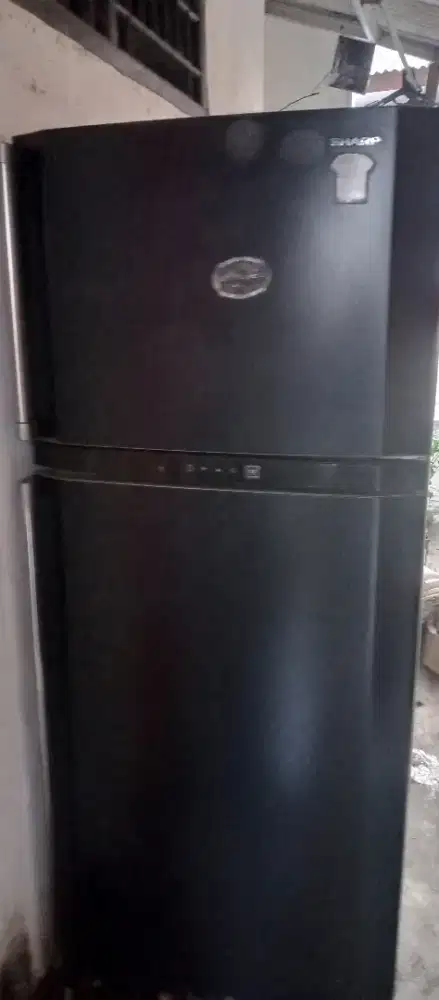 Kulkas 2 pintu SHARP BIG
