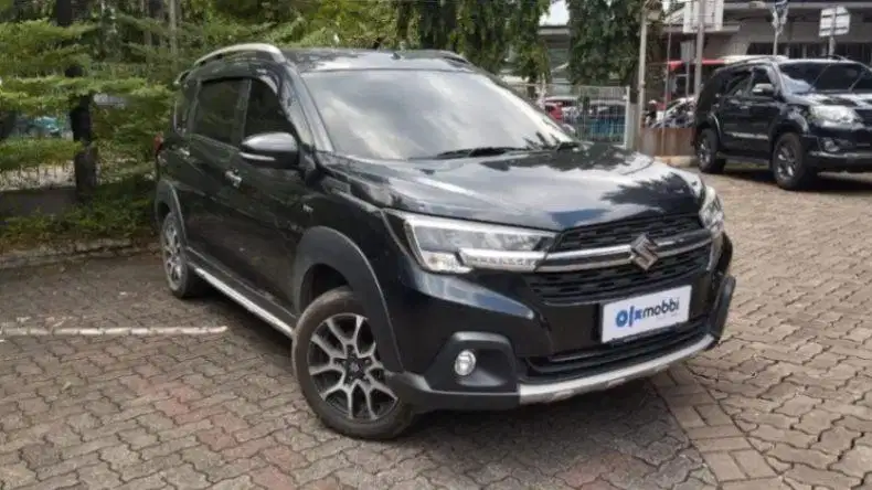 Kondisi Terawat Suzuki XL7 1.5 Beta Bensin-MT 2020 KZD