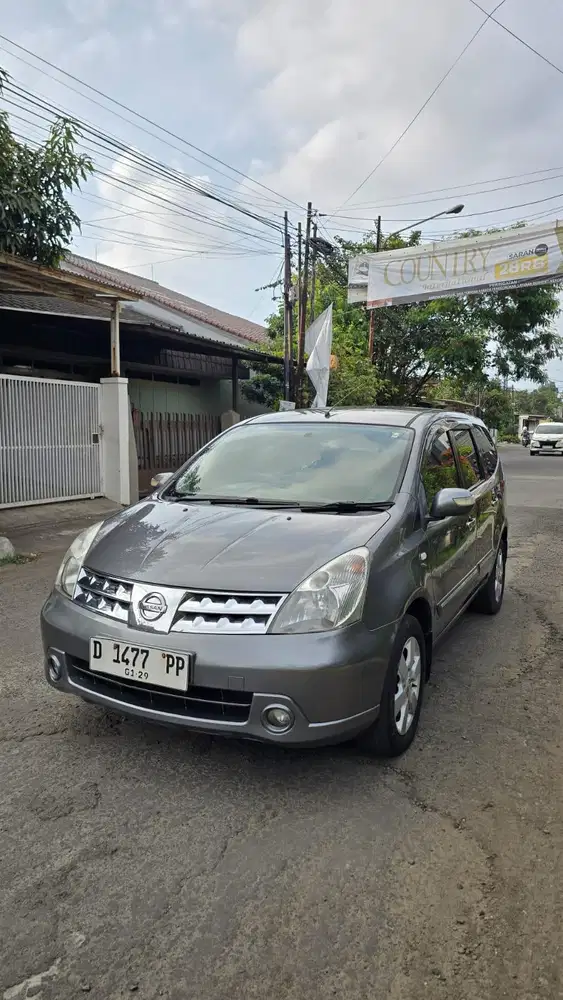 Nissan Grand Livina xv at 2010