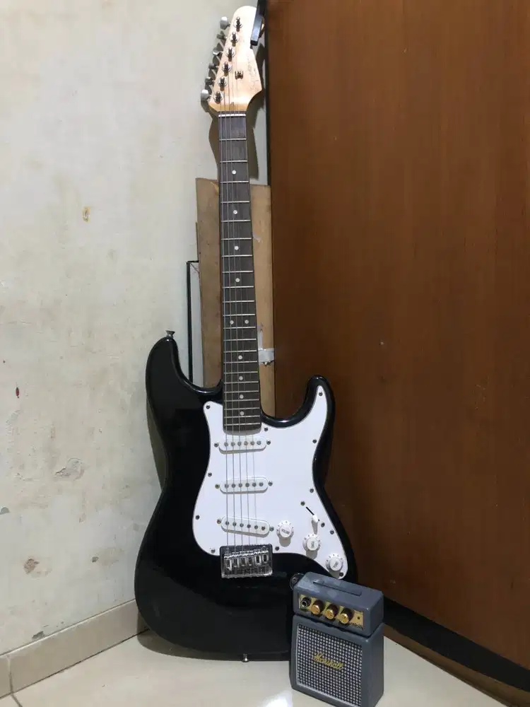 Squier Stratocaster Bullet + Marshall MS-2