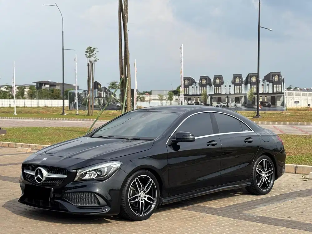 For sale low km 31rb Mercy CLA 200 AMG at 2017 Facelift
