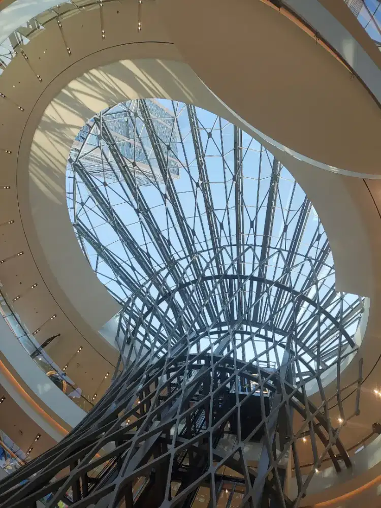 Art wanita maksimal 35 tahun berpengalaman