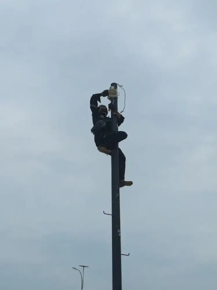 Di Buka lowongan Pekerjaan OB / Helper CCTV