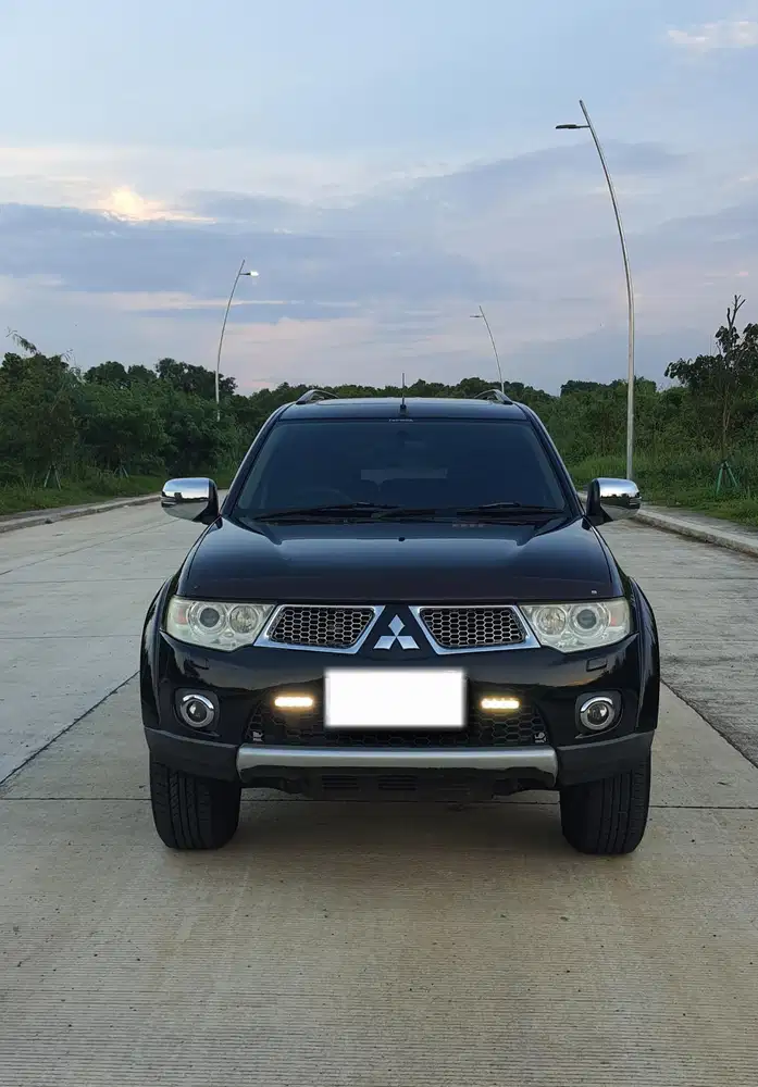 Mitsubishi Pajero Sport Dakar 2012 Diesel AT (CASH)