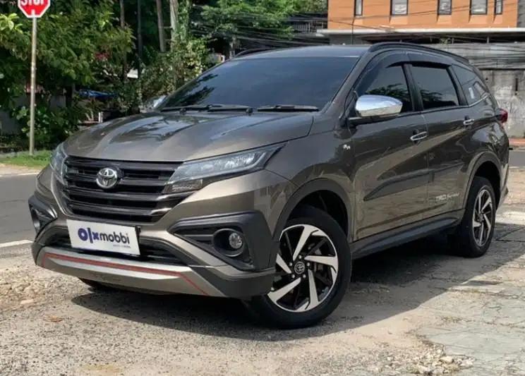 TDP 10JT, Toyota Rush 1.5 S Bensin-MT Coklat 2021