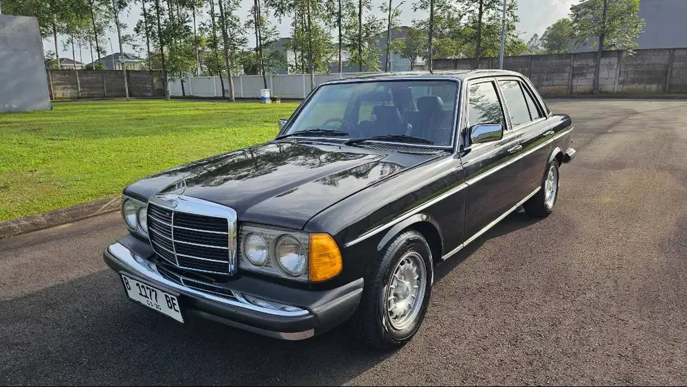 Mercedes Benz Tiger W123 280e Automatic asli Vin 1985 Mercy Hitam 280E
