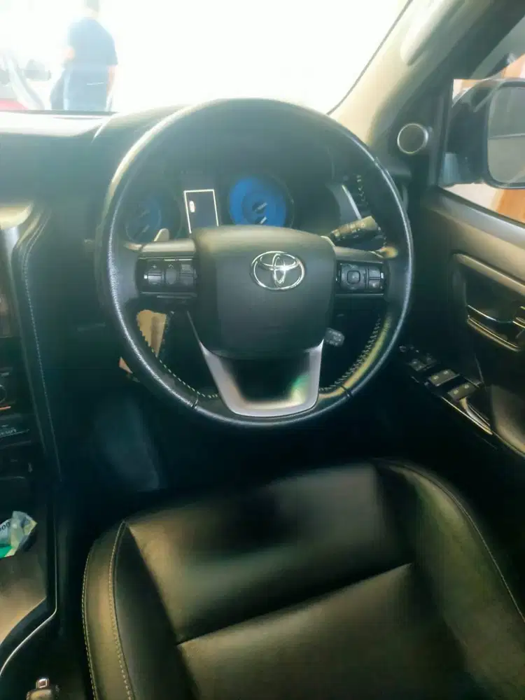 Jual TOYOTA FORTUNER 2021 TRD Sportivo Diesel 2.4 Tipe tertinggi