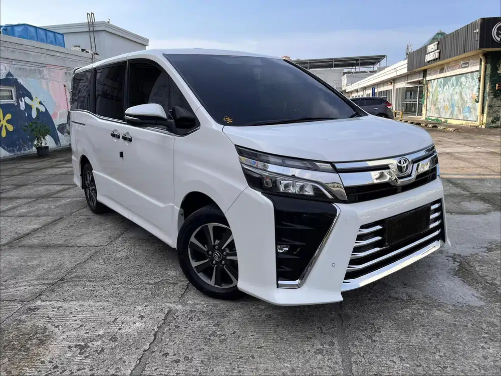 Toyota Voxy 2.0 At 2018