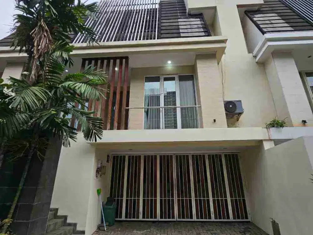 4-461
 DIJUAL & DISEWAKAN RUMAH BAGUS (Siap Huni/ Furnished) KEMANG UTARA JAKARTA SELATAN.