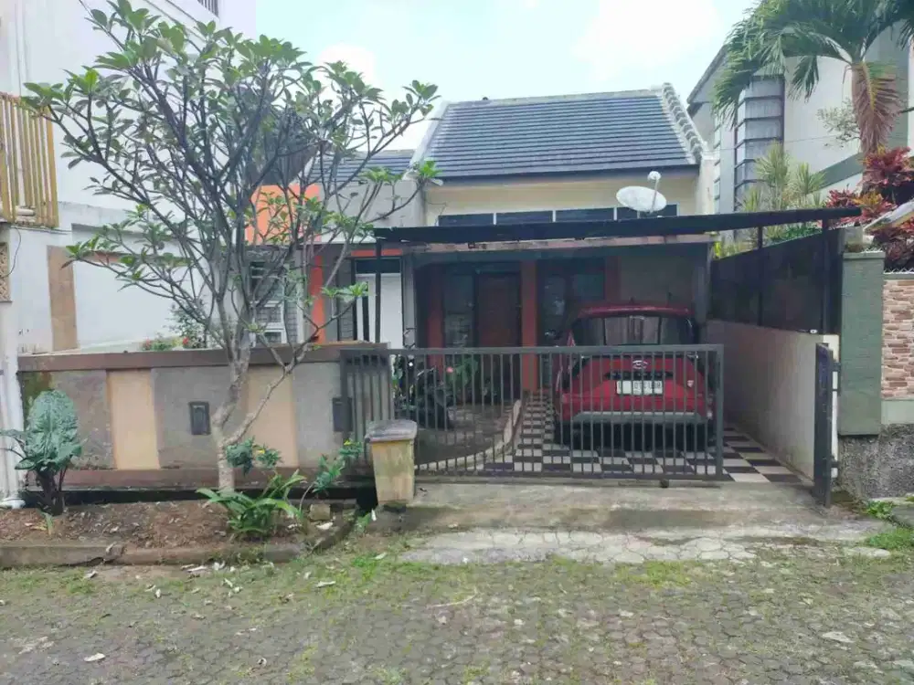 DIJUAL RUMAH KOMPLEK KATUMIRI CIHANJUANG