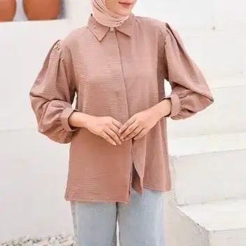 Kemeja Wanita | Helwa Shirt by Loewy - Choco | Kemeja Crinkle