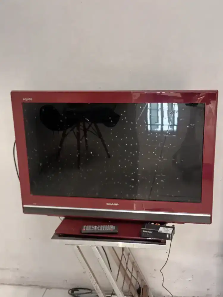 TV Sharp (nyala tp kondisi tdk bagus dan stb)