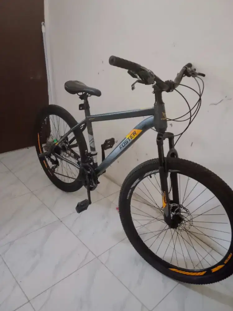 Sepeda gunung merk fastor