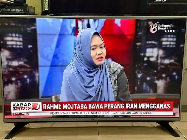 TV DIGITAL LG 43 inchi Kondisi bagus, gambar tajam dan normal.