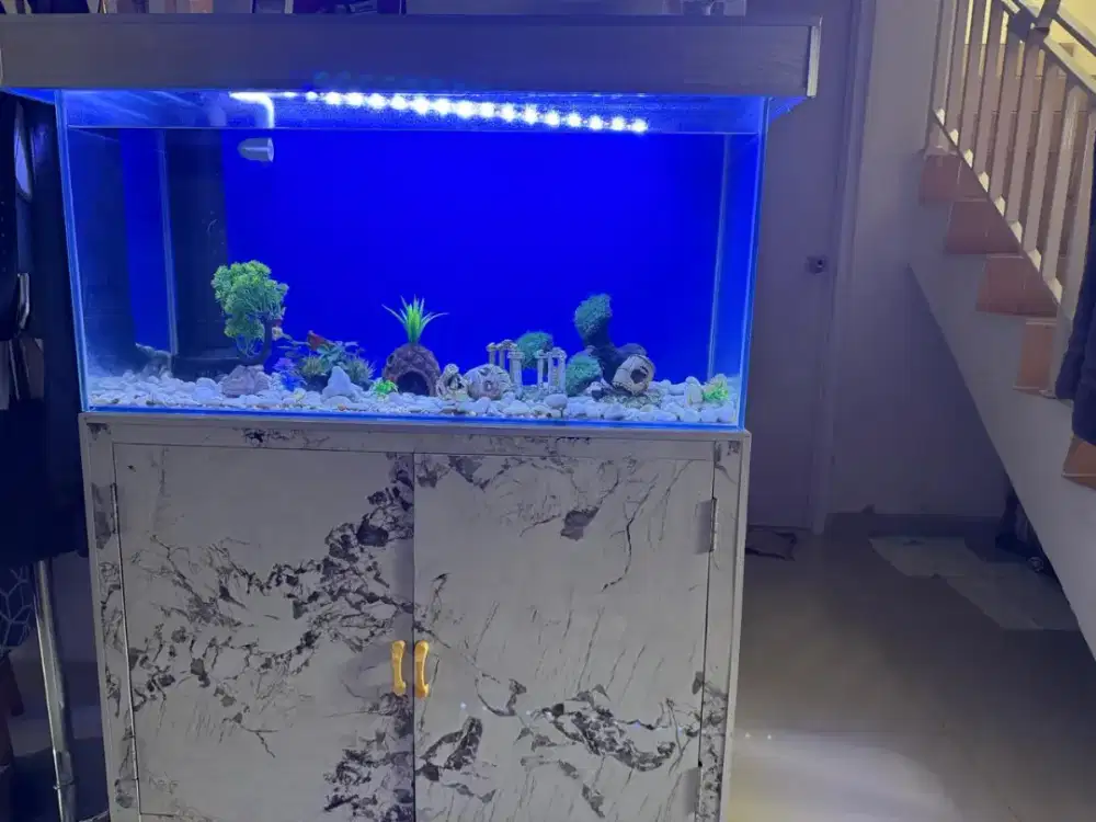 Aquarium full set di jual saja