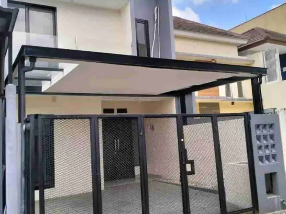 DIJUAL CEPAT RUMAH 2 LANTAI FULL RENOVASI MURAH LOKASI DI GUNUNG ANYAR TAMBAK