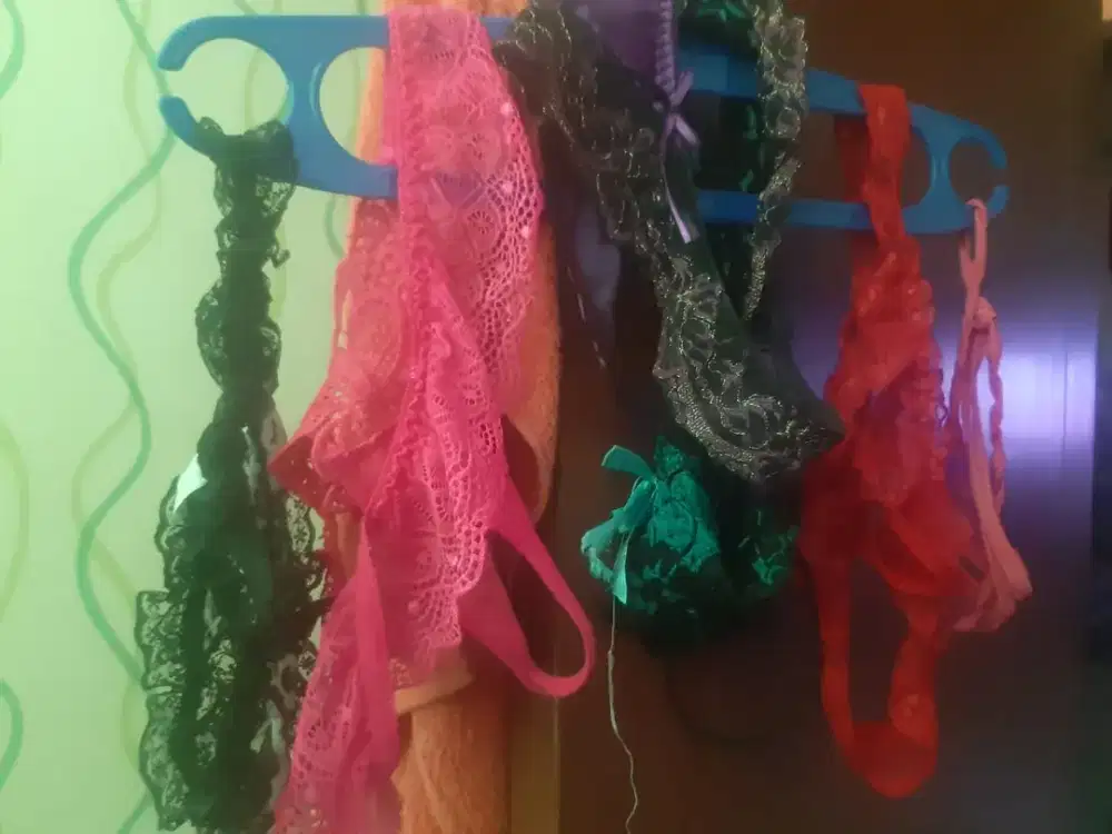 Gstring Celana dalam wanita