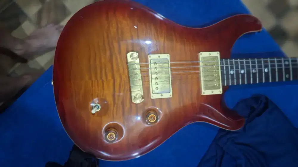 PRS MCCARTY 1998 COLLECTABLE ITEM