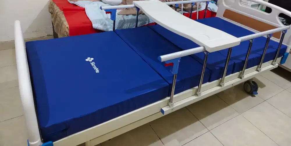 Jual Bed Pasien SkrinMe 3 Crank Manual Masih Bergaransi