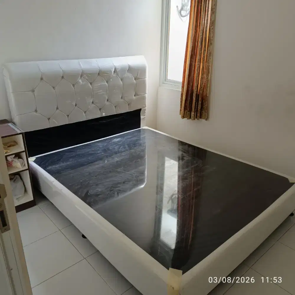 Dipan Spring Bed uk. 160x200 (LIKE NEW, BARU SEKALI PAKAI)
