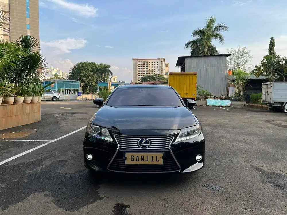 LEXUS ES 300 Hybrid 2014 Hitam Metalik