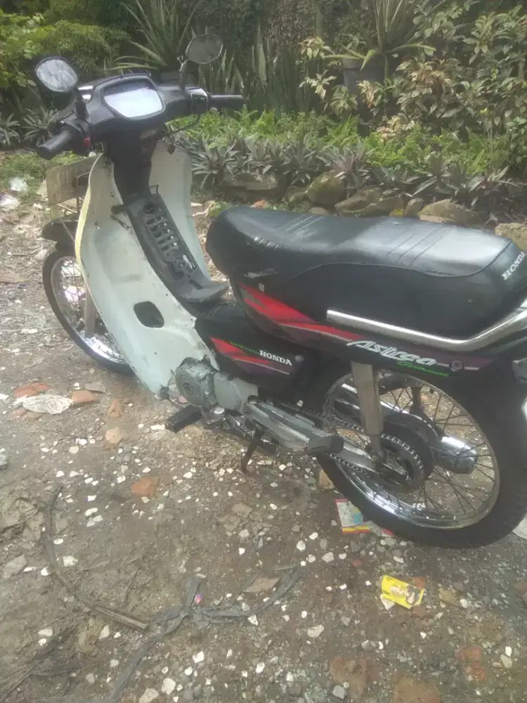 Jual motor astrea grand tahun 1995