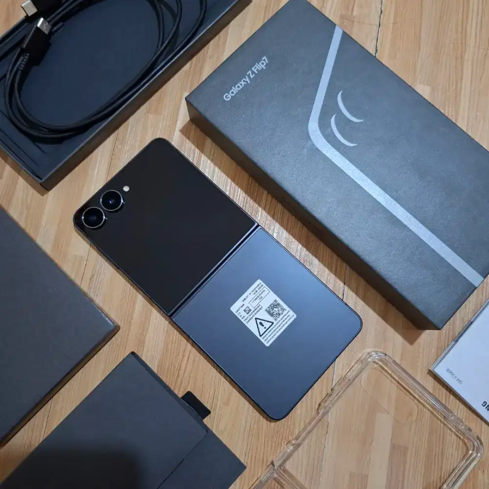 Samsung Galaxy Z Flip 7 12/256 SEIN Fullset