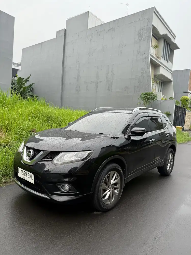 Nissan Xtrail 2018 black antik